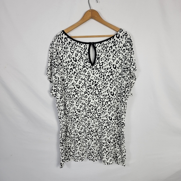 Cheetah Print Torrid top - Picture 5 of 5